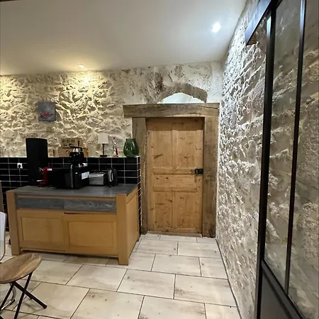 Holiday home Prive Avec Piscine Vue Exceptionnelle Sur L'eau
